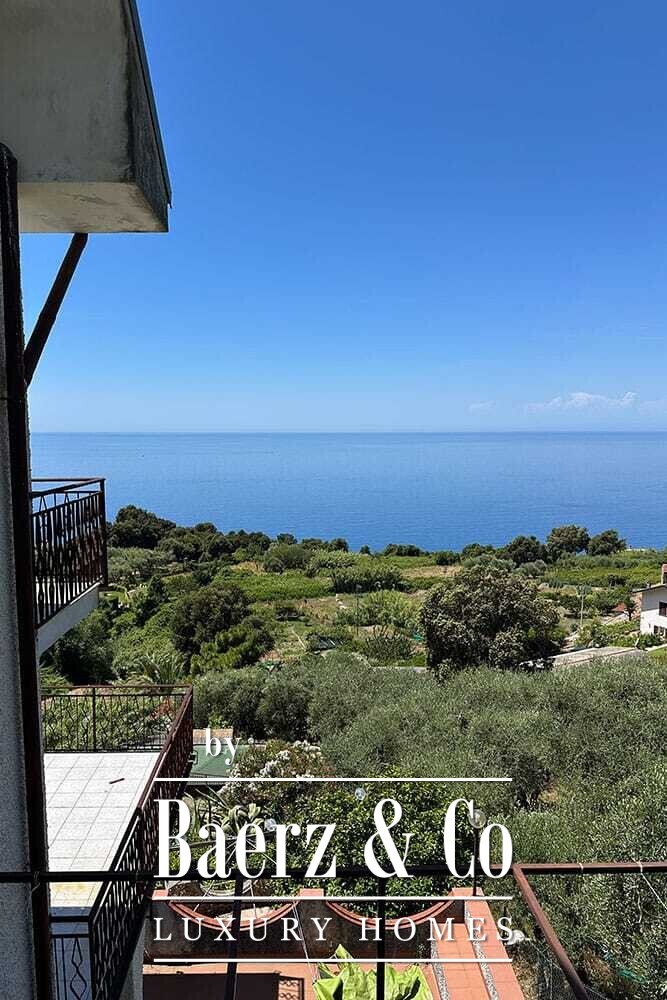 Villa for sale 246 m² image