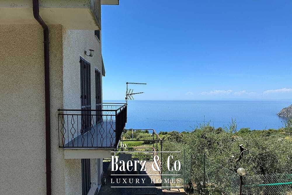 Villa for sale 246 m² image