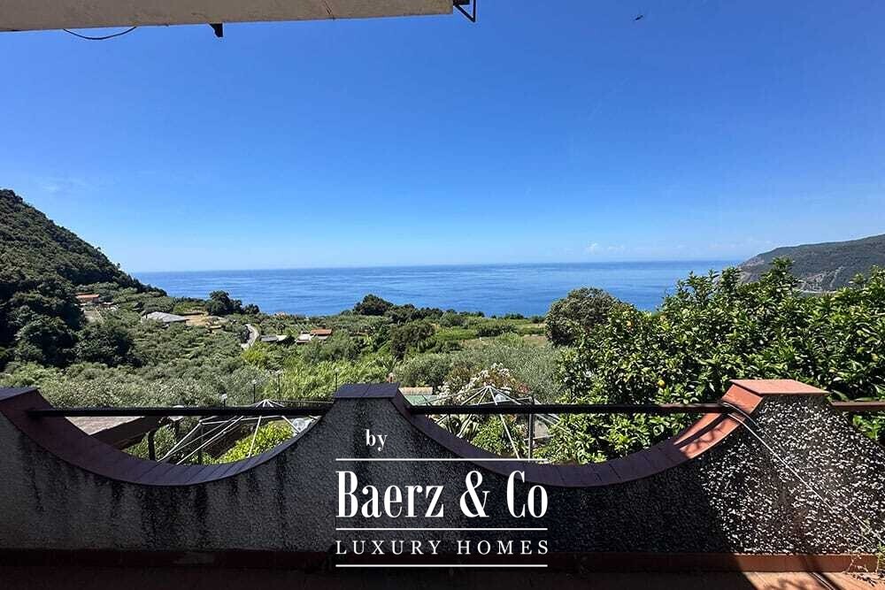 Villa for sale 246 m² image