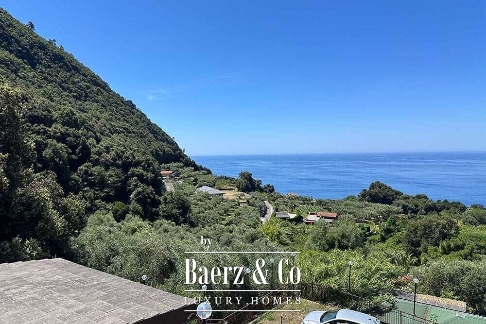 Villa for sale 246 m² image