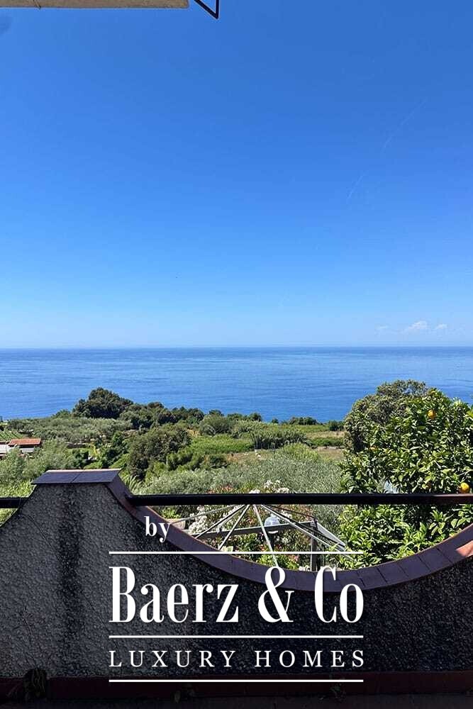 Villa for sale 246 m² image