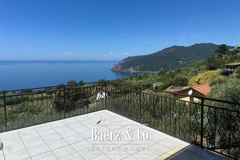 Villa for sale 246 m² image