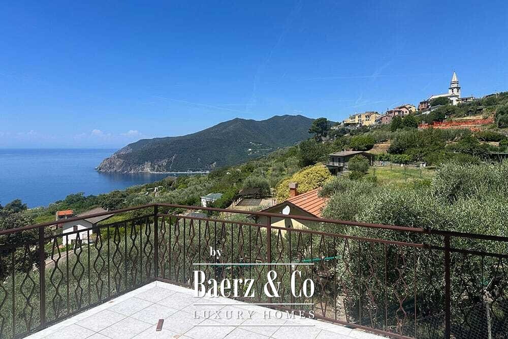 Villa for sale 246 m² image