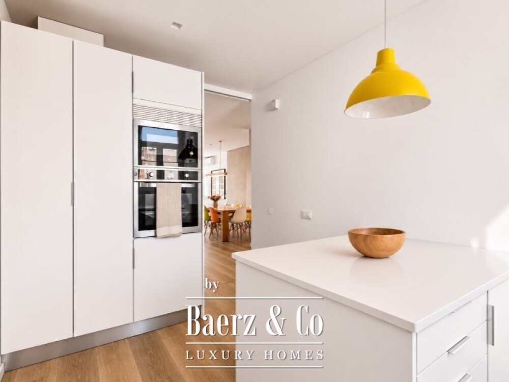 3 Bedroom Apartment with Estrela Basilica View | 138 m² | 2 Garage Spaces | Storage Room image