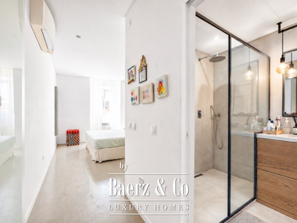 3 Bedroom Apartment with Estrela Basilica View | 138 m² | 2 Garage Spaces | Storage Room image