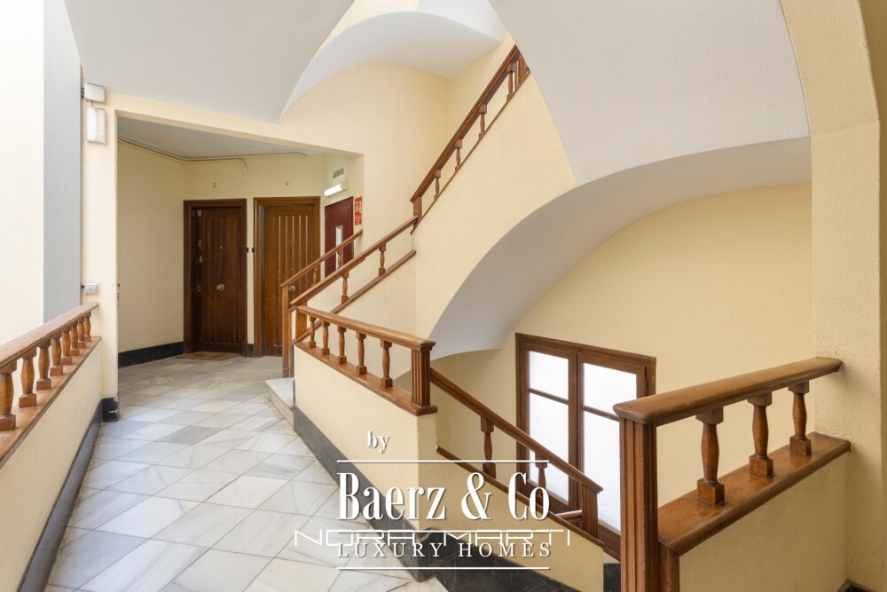 Apartment for sale in Eixample Dreta image