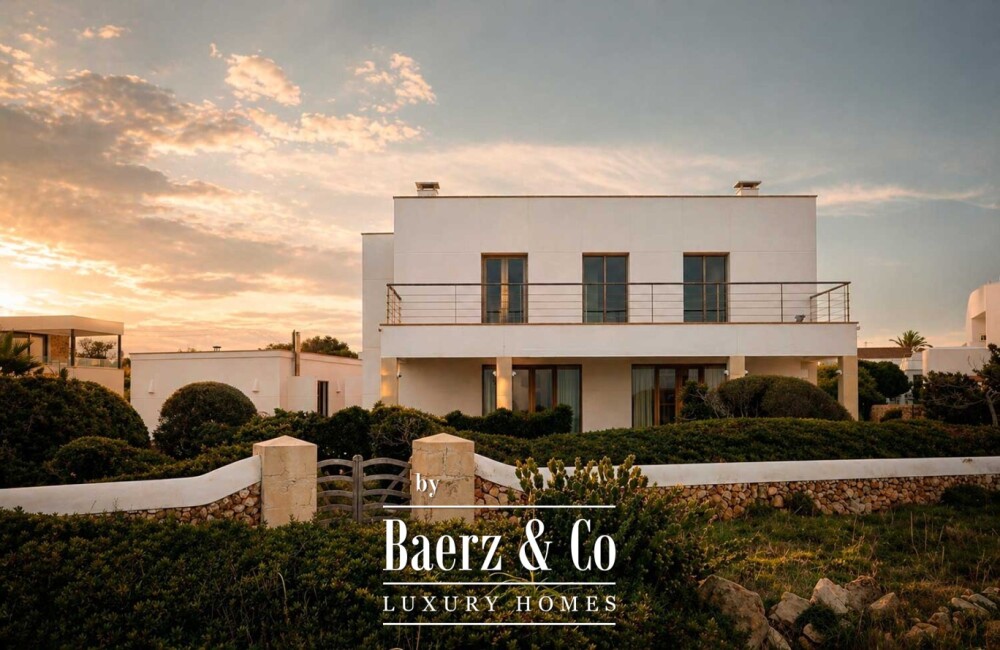 SEAFRONT VILLA IN CIUTADELLA, MENORCA, WITH PRIVATE POOL AND EXPANSION POTENTIAL image