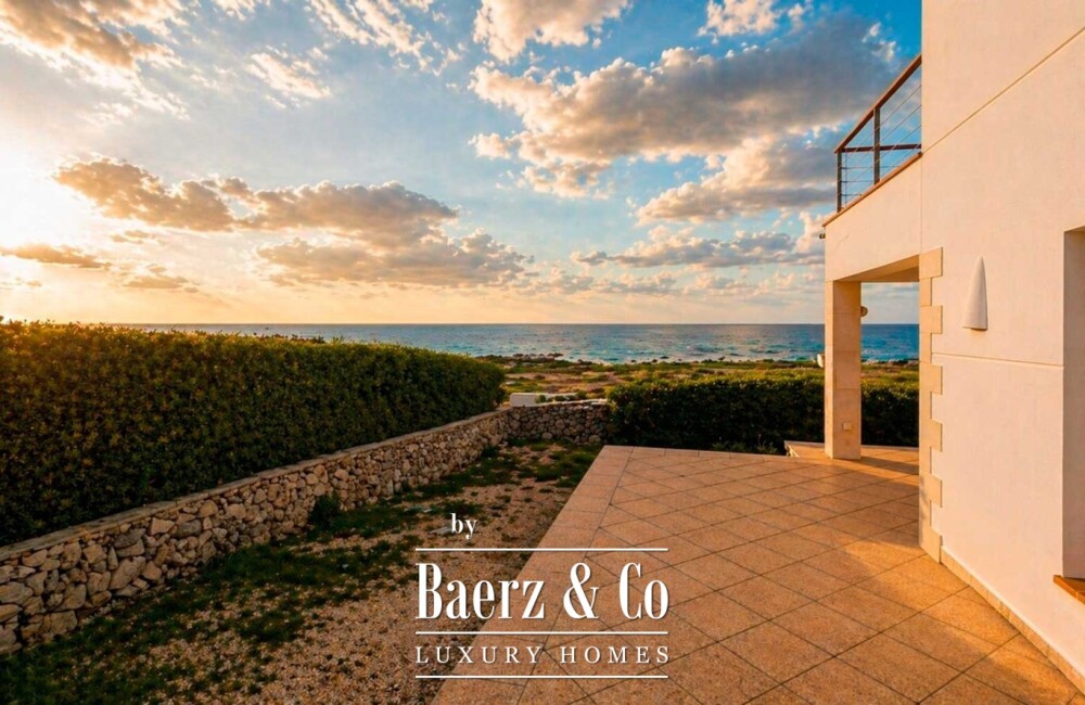 SEAFRONT VILLA IN CIUTADELLA, MENORCA, WITH PRIVATE POOL AND EXPANSION POTENTIAL image