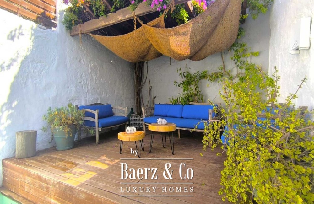 RENOVATED MENORCAN HOUSE FOR SALE IN THE HISTORIC OLD TOWN OF CIUTADELLA, MENORCA – COURTYARD WITH SWIMMING POOL, 4 EN-SUITE BEDROOMS AND ORIGINAL ARCHITECTURAL FEATURES image