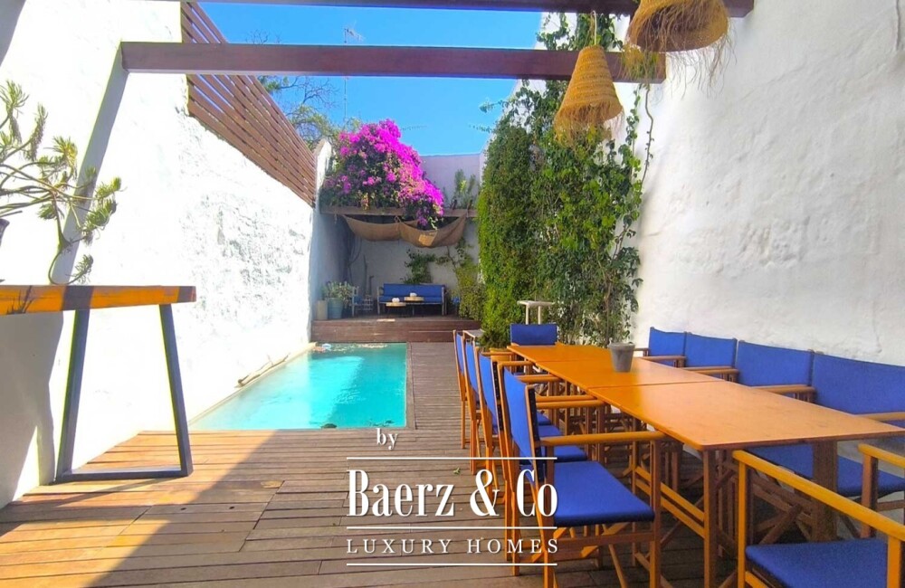 RENOVATED MENORCAN HOUSE FOR SALE IN THE HISTORIC OLD TOWN OF CIUTADELLA, MENORCA – COURTYARD WITH SWIMMING POOL, 4 EN-SUITE BEDROOMS AND ORIGINAL ARCHITECTURAL FEATURES image