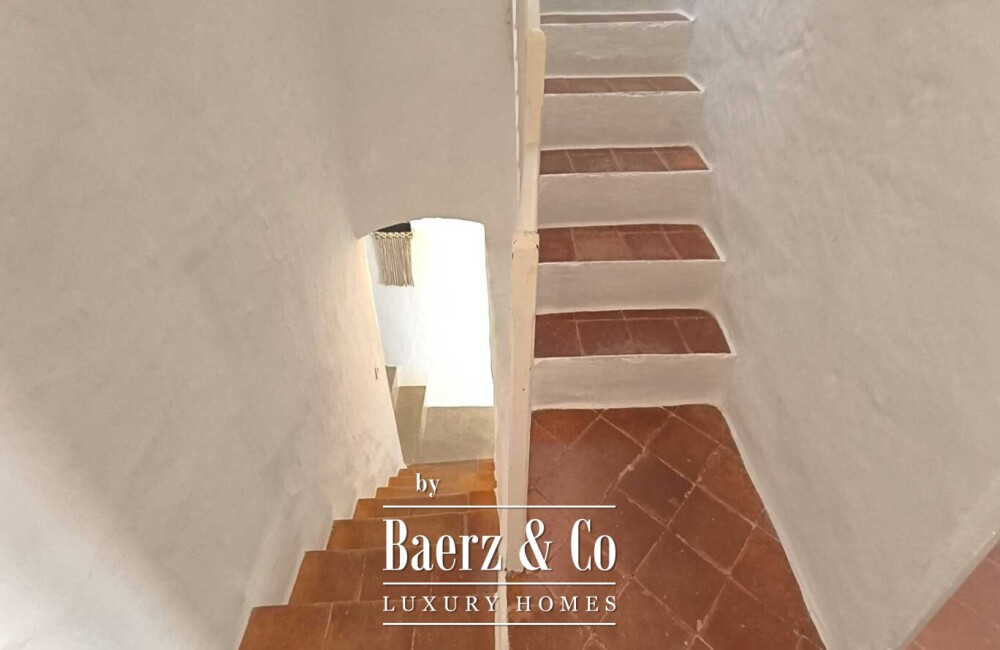 RENOVATED MENORCAN HOUSE FOR SALE IN THE HISTORIC OLD TOWN OF CIUTADELLA, MENORCA – COURTYARD WITH SWIMMING POOL, 4 EN-SUITE BEDROOMS AND ORIGINAL ARCHITECTURAL FEATURES image