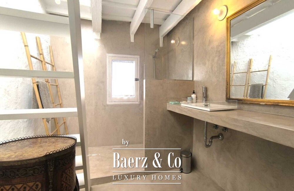 RENOVATED MENORCAN HOUSE FOR SALE IN THE HISTORIC OLD TOWN OF CIUTADELLA, MENORCA – COURTYARD WITH SWIMMING POOL, 4 EN-SUITE BEDROOMS AND ORIGINAL ARCHITECTURAL FEATURES image