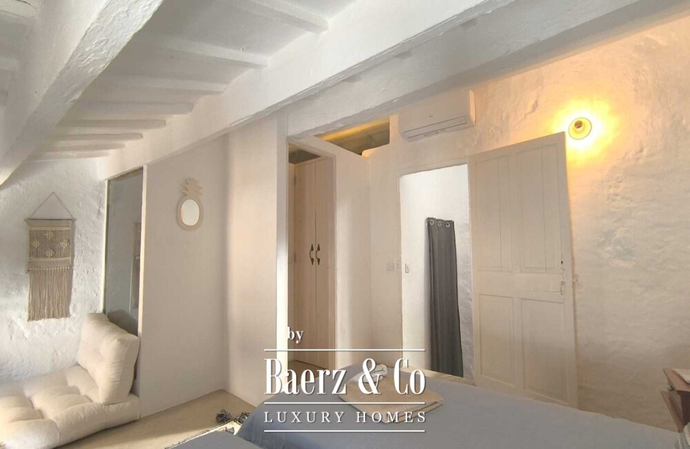 RENOVATED MENORCAN HOUSE FOR SALE IN THE HISTORIC OLD TOWN OF CIUTADELLA, MENORCA – COURTYARD WITH SWIMMING POOL, 4 EN-SUITE BEDROOMS AND ORIGINAL ARCHITECTURAL FEATURES image