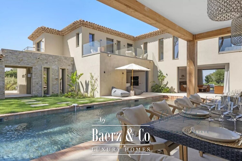 Saint-Tropez – Villa with Sea and Village Views image