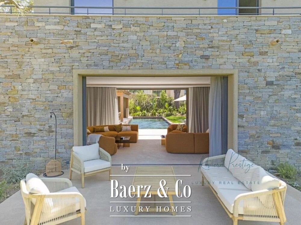 Saint-Tropez – Villa with Sea and Village Views image