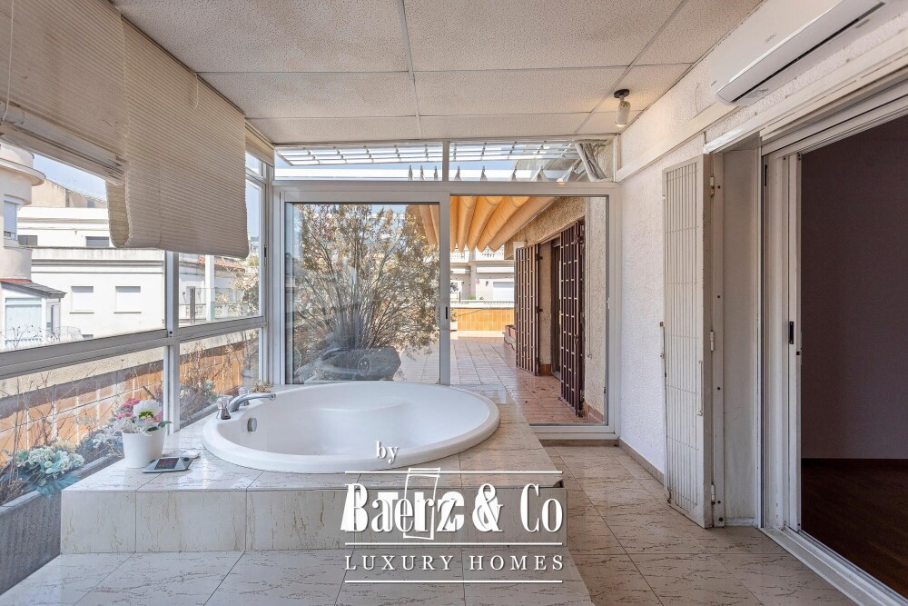 Penthouse for sale in Sarrià-Sant Gervasi image