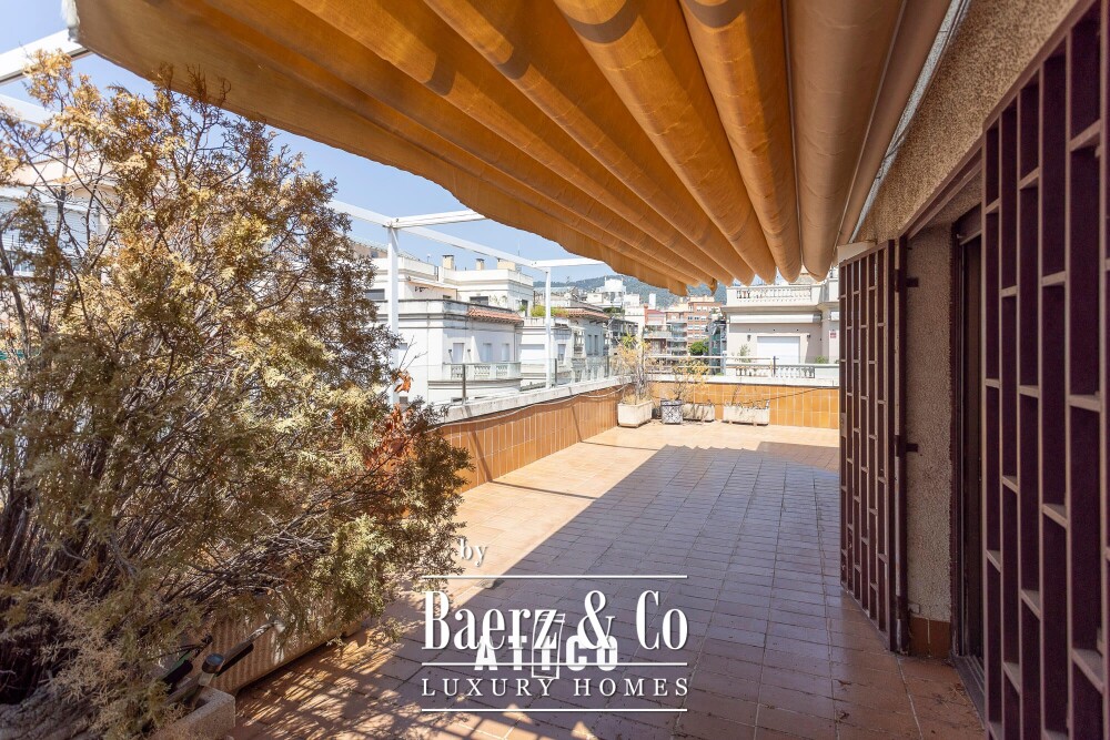 Penthouse for sale in Sarrià-Sant Gervasi image