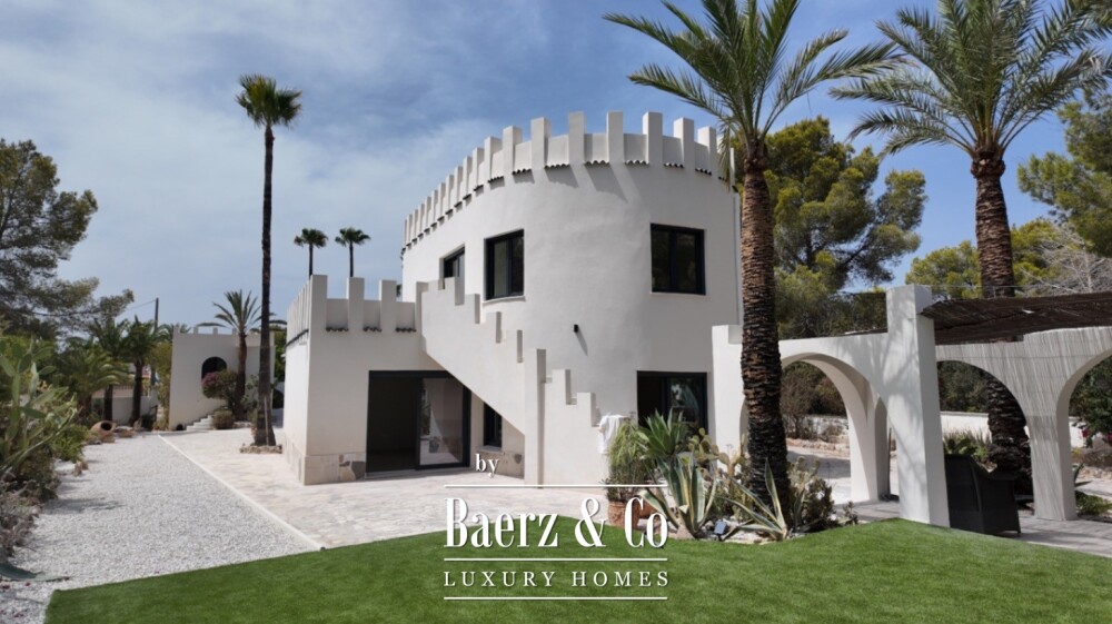 Beautiful luxury home in Albir image