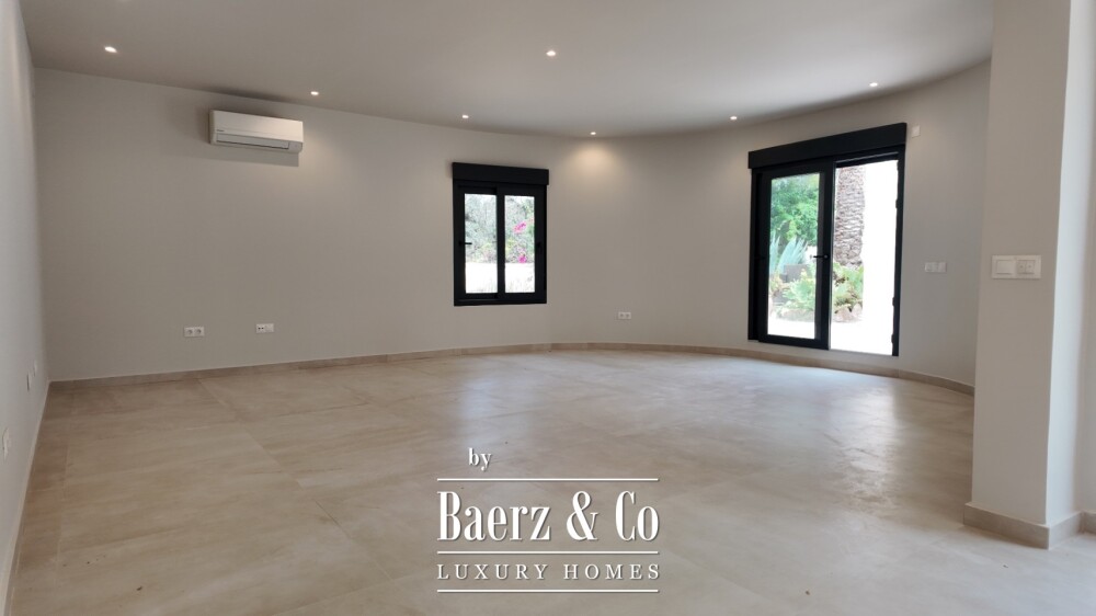 Beautiful luxury home in Albir image