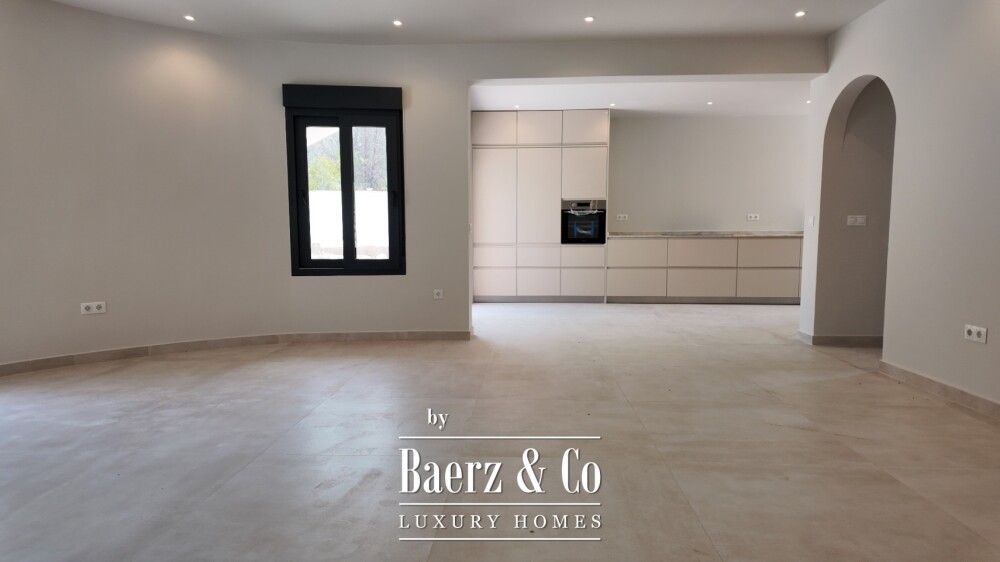Beautiful luxury home in Albir image