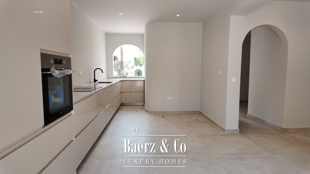Beautiful luxury home in Albir image