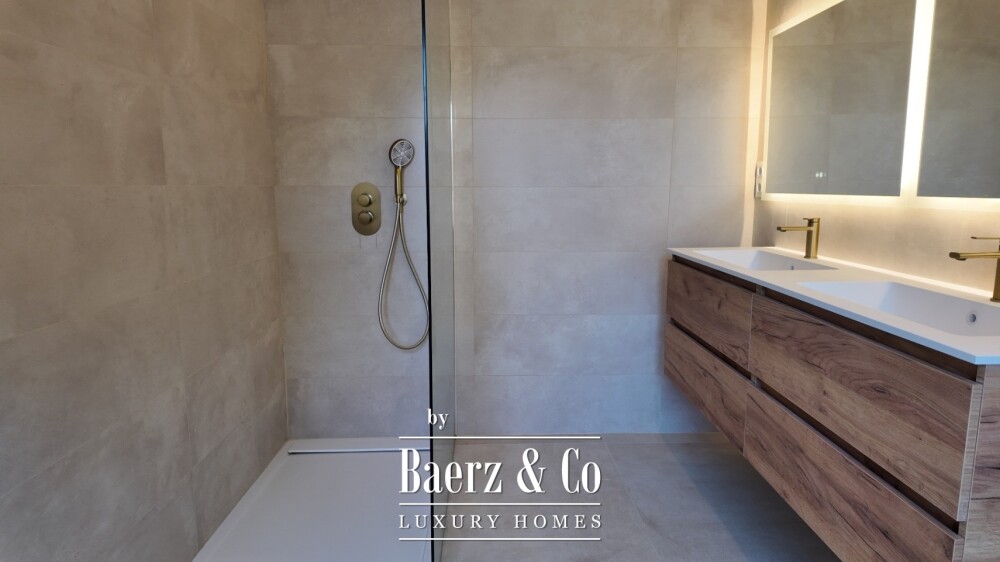 Beautiful luxury home in Albir image
