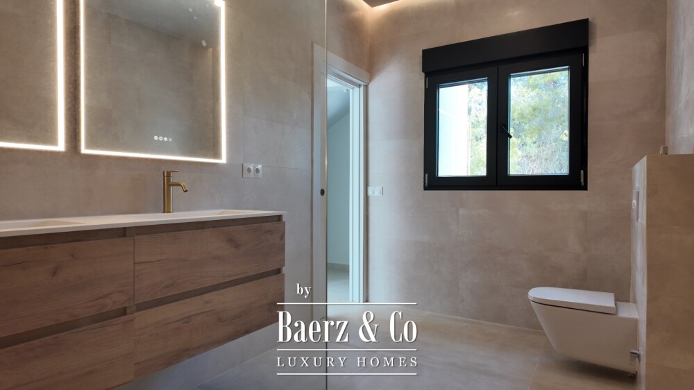 Beautiful luxury home in Albir image