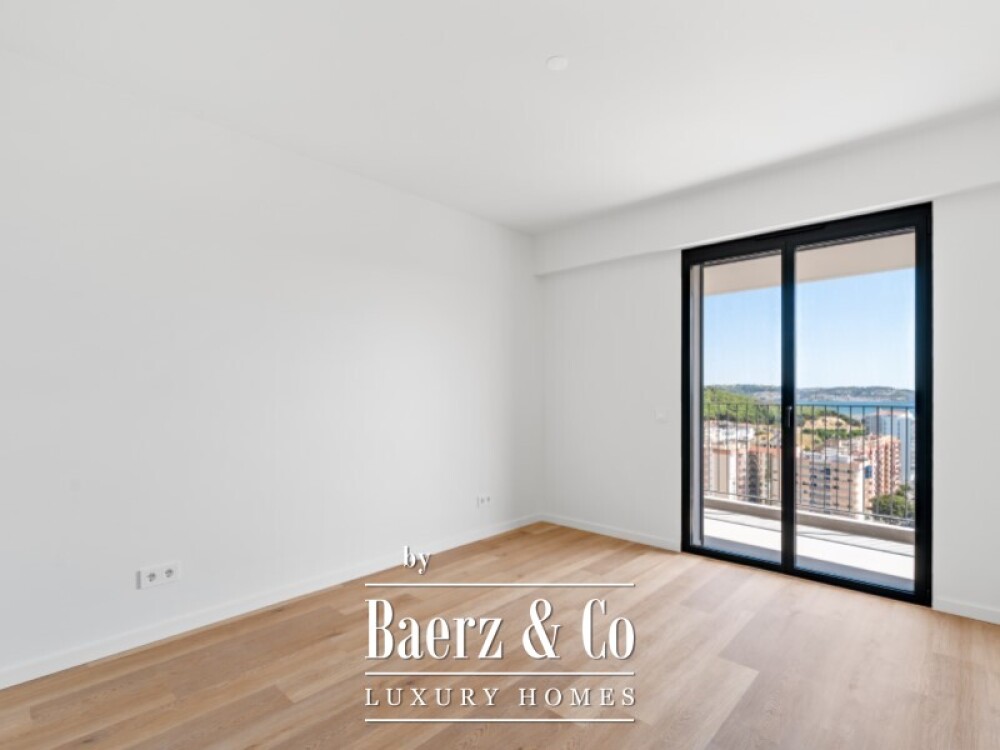 Prestigious 3 Bedroom Apartment with River View, in Miraflores image