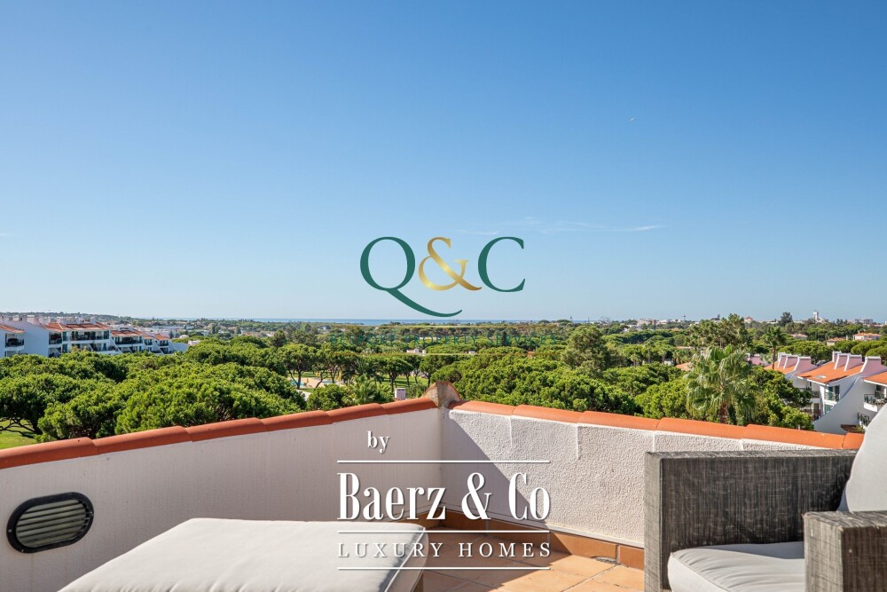 Beautiful luxury home in Quarteira, Vila Sol image