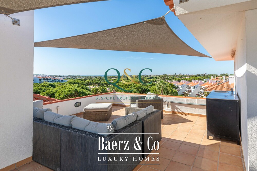Beautiful luxury home in Quarteira, Vila Sol image
