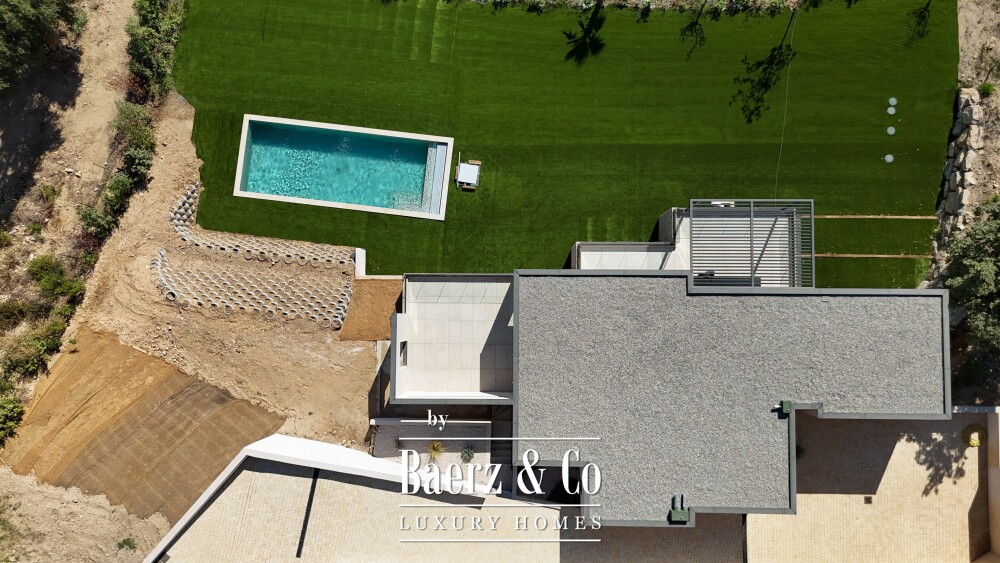 Grimaud — Sea-View Luxury Villa with Five Bedrooms and Pool image