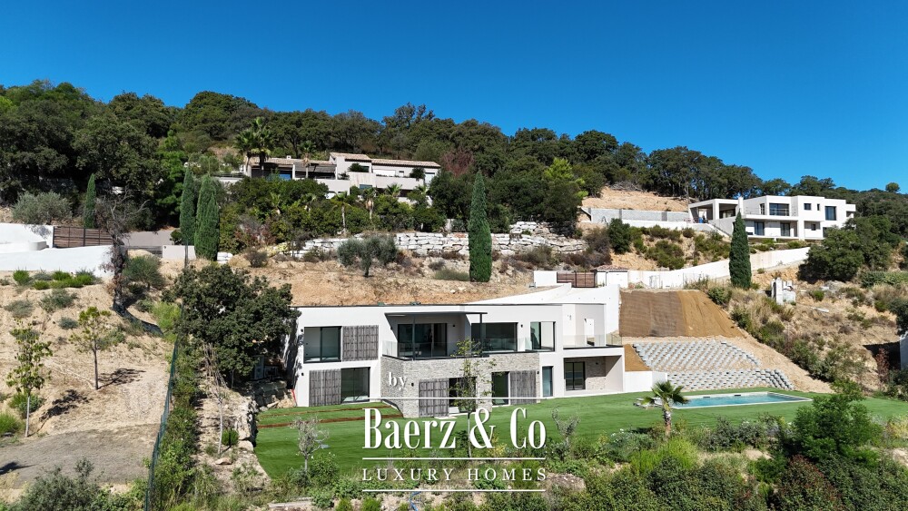 Grimaud — Sea-View Luxury Villa with Five Bedrooms and Pool image