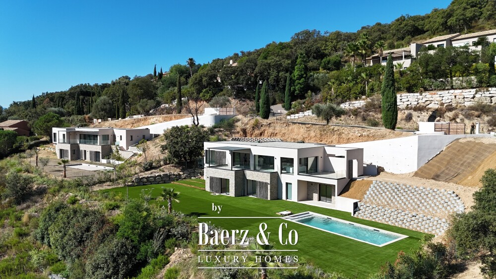 Grimaud — Sea-View Luxury Villa with Five Bedrooms and Pool image