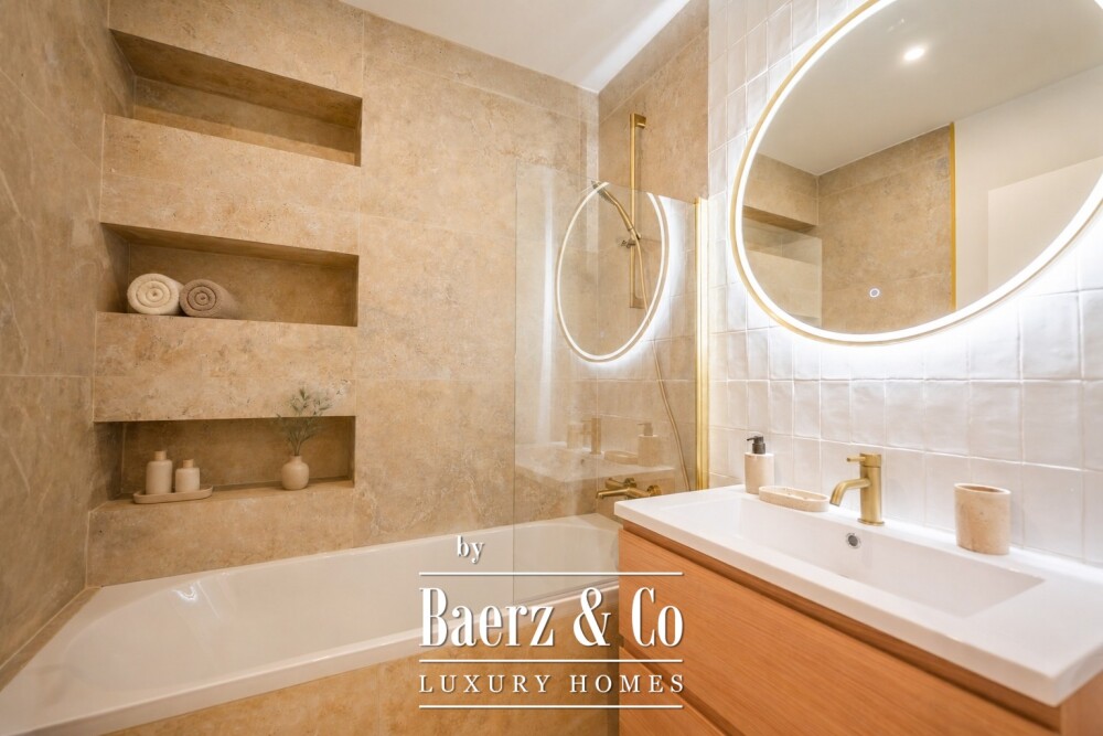 Saint-Raphaël town centre – 106 m² apartment, 3 bedrooms, energy rating A image