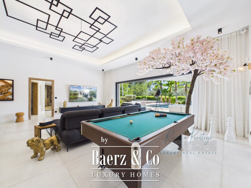 Charming Villa with Garden in Draguignan, France image