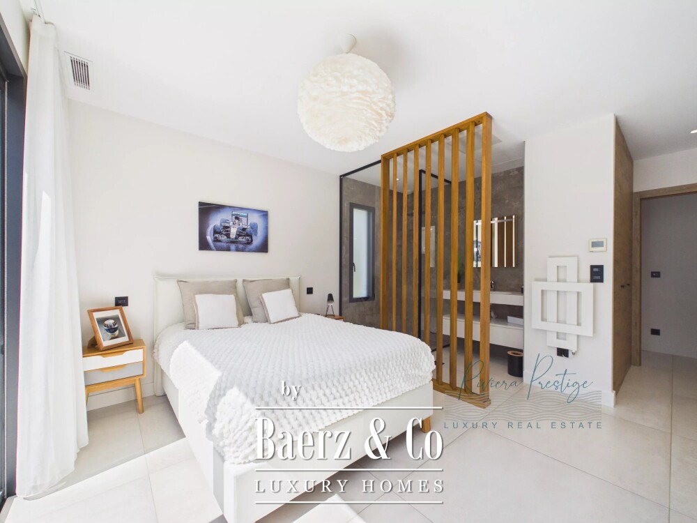 Charming Villa with Garden in Draguignan, France image