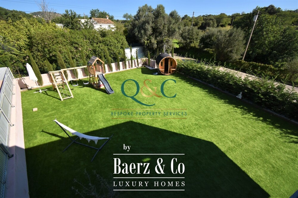 Beautiful luxury home in Santa Bárbara de Nexe, Countryside image
