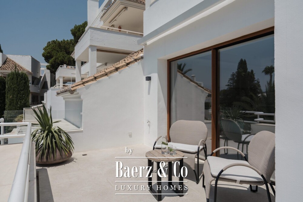 Apartment - Nueva Andalucia - Marbella - Ref: 8740 image