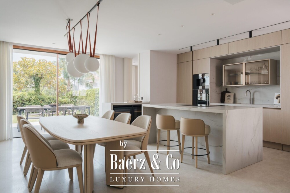 Apartment - Nueva Andalucia - Marbella - Ref: 8740 image