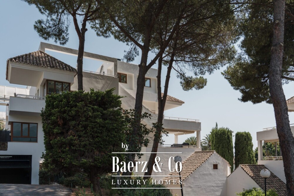 Apartment - Nueva Andalucia - Marbella - Ref: 8740 image