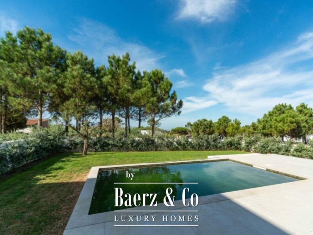 Brand-New Contemporary Villa in São João das Lampas, Close to the Beach image