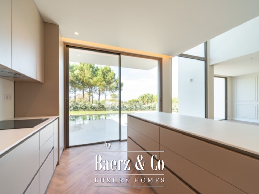 Brand-New Contemporary Villa in São João das Lampas, Close to the Beach image