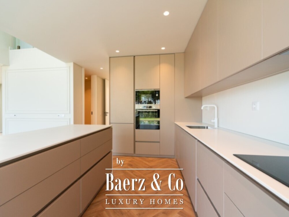 Brand-New Contemporary Villa in São João das Lampas, Close to the Beach image