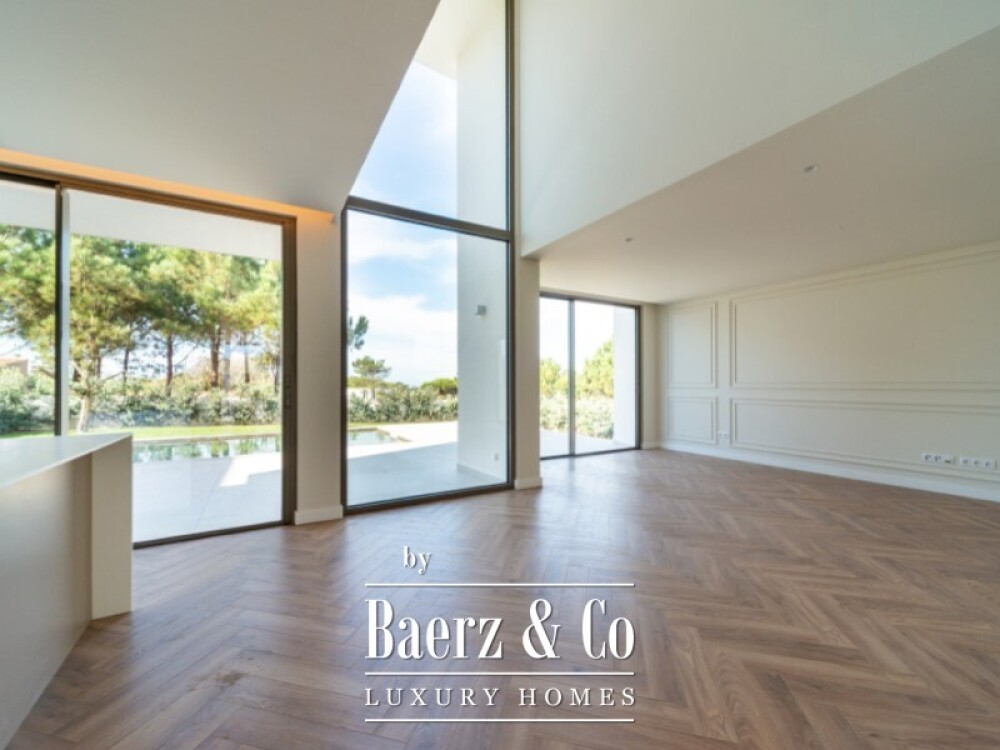 Brand-New Contemporary Villa in São João das Lampas, Close to the Beach image