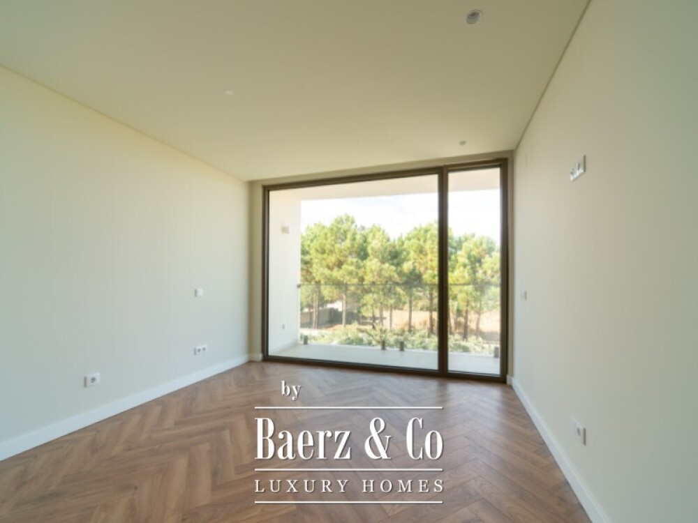 Brand-New Contemporary Villa in São João das Lampas, Close to the Beach image