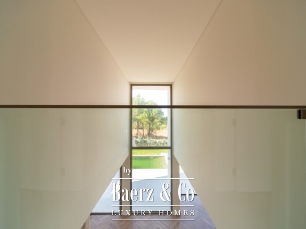 Brand-New Contemporary Villa in São João das Lampas, Close to the Beach image