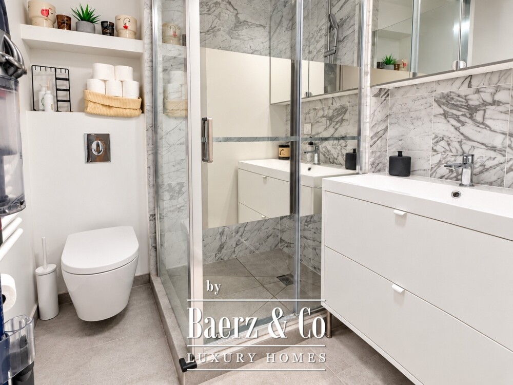 Cannes Banane - Fully Renovated Two-Bedroom Duplex with Terrace image