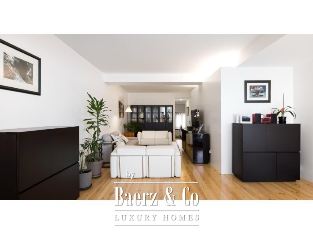3-Bedroom plus study apartment , with Private Outdoor Space, in Campo Pequeno image