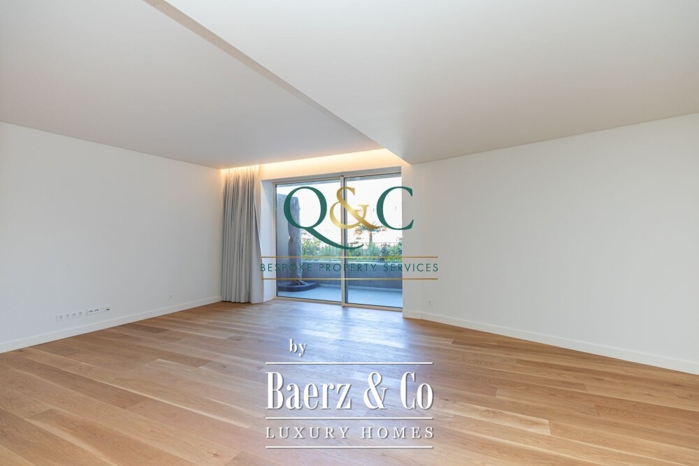Beautiful luxury home in Quarteira, Centro image