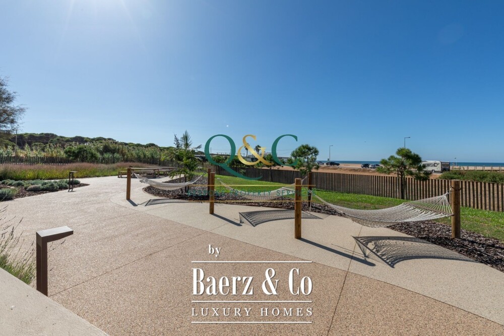 Beautiful luxury home in Quarteira, Centro image